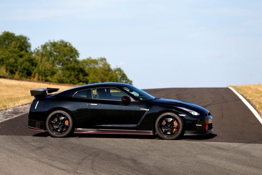  Nissan GT-R by Nismo 2014 года  (фото 39 из 46)